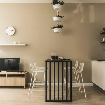 Life Apartment *